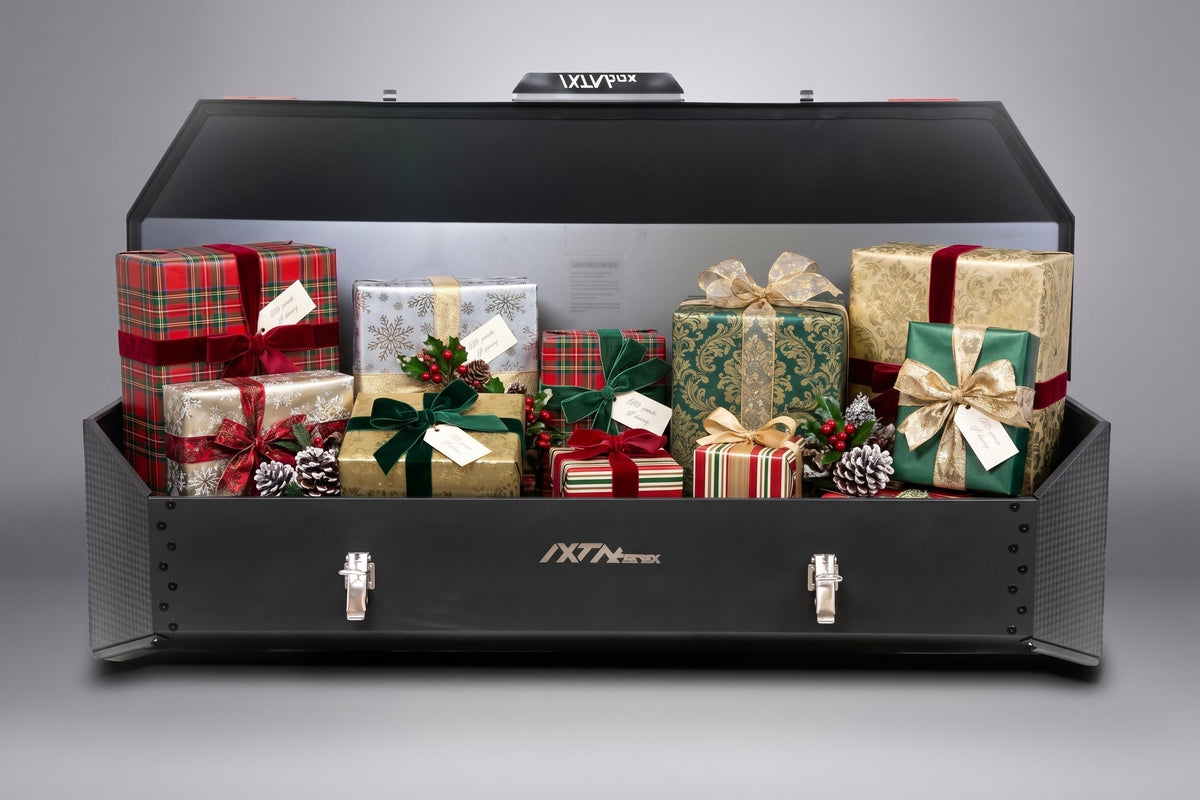 Die Weihnachtsfahrt: Geschenke, Gepäck und die ganze Familie in einem Auto